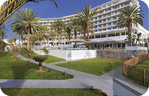 All copyrights reserved, this image on this site and it's copyright owned by the photographer. Image is not to be reprinted or reused without the express permission of the photographer who took it. Copyrights uses for Melia Hotels for sales and marketing promotions only